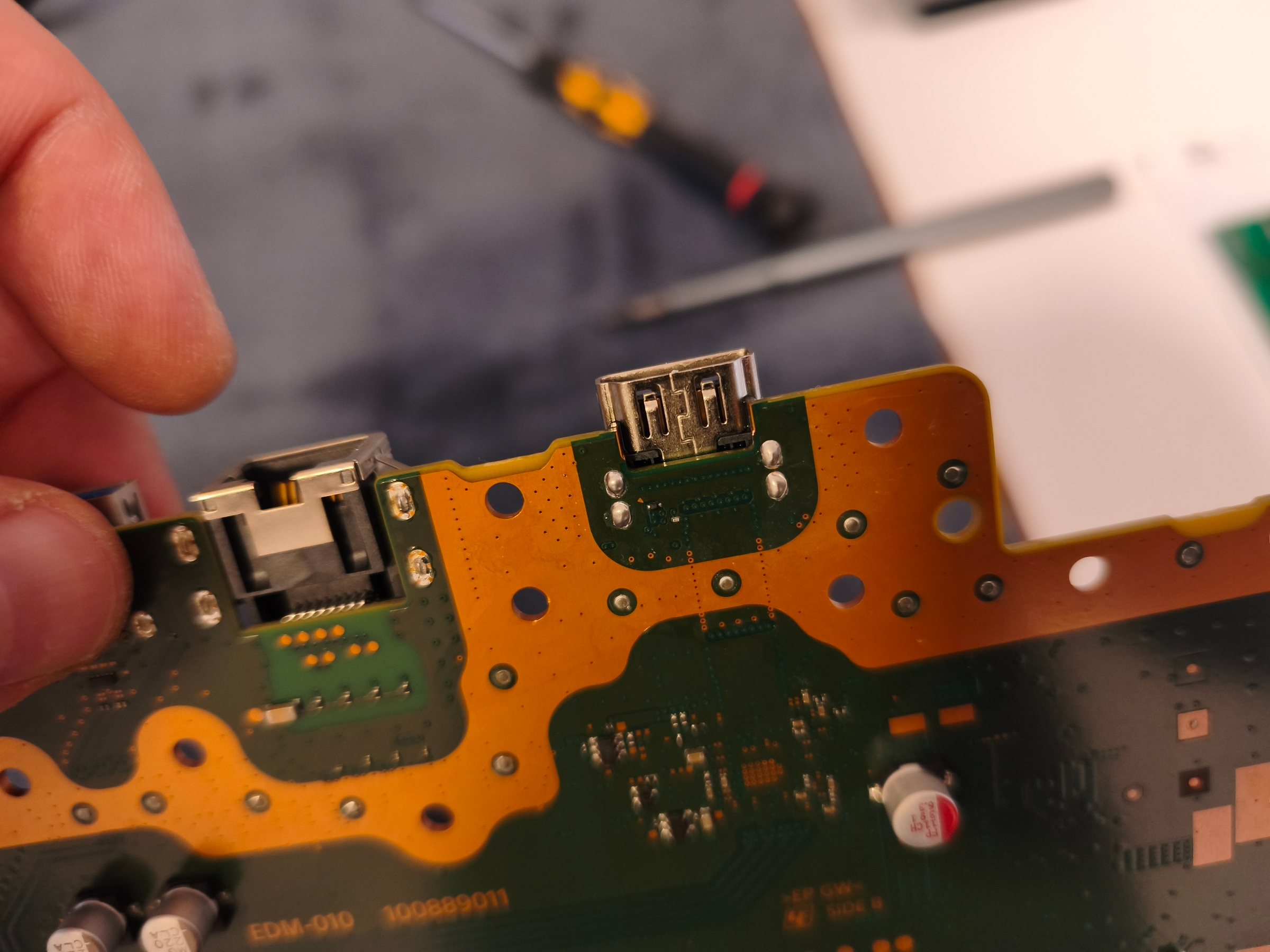 Playstation 5 HDMI lizdo remontas – nuotrauka 4