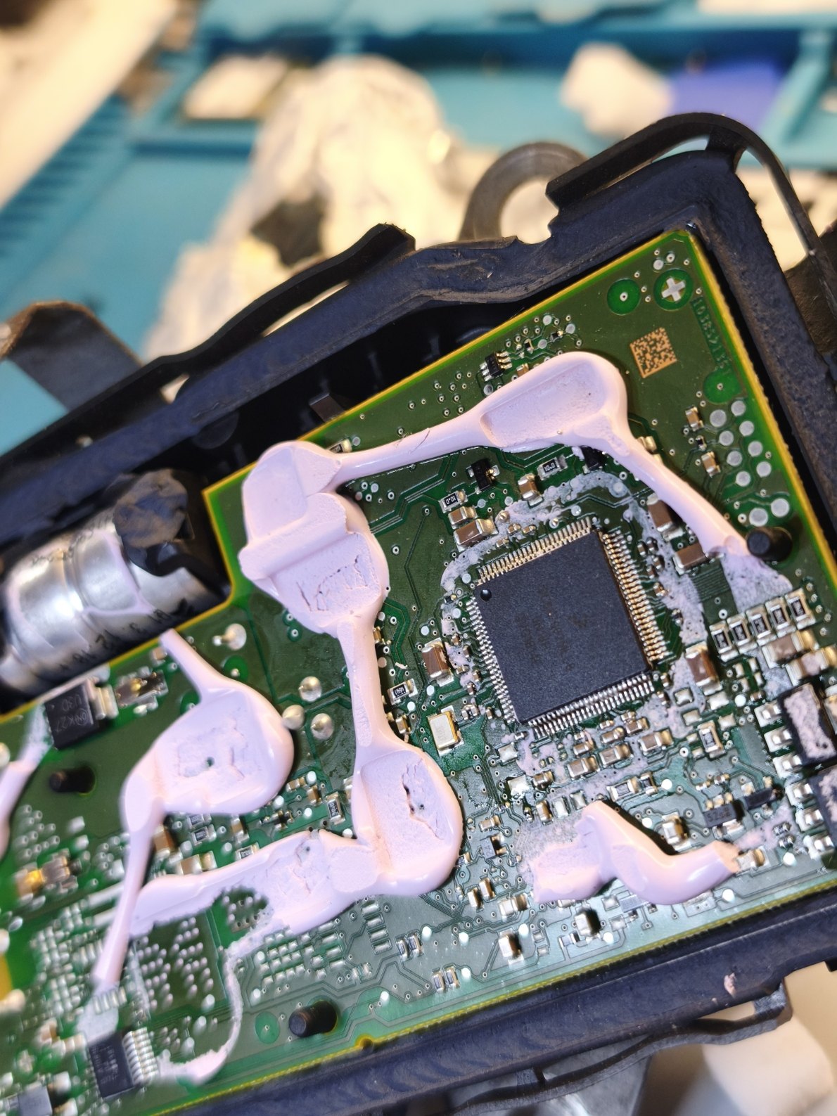 Automobilio elektronikos plokštės litavimo darbai