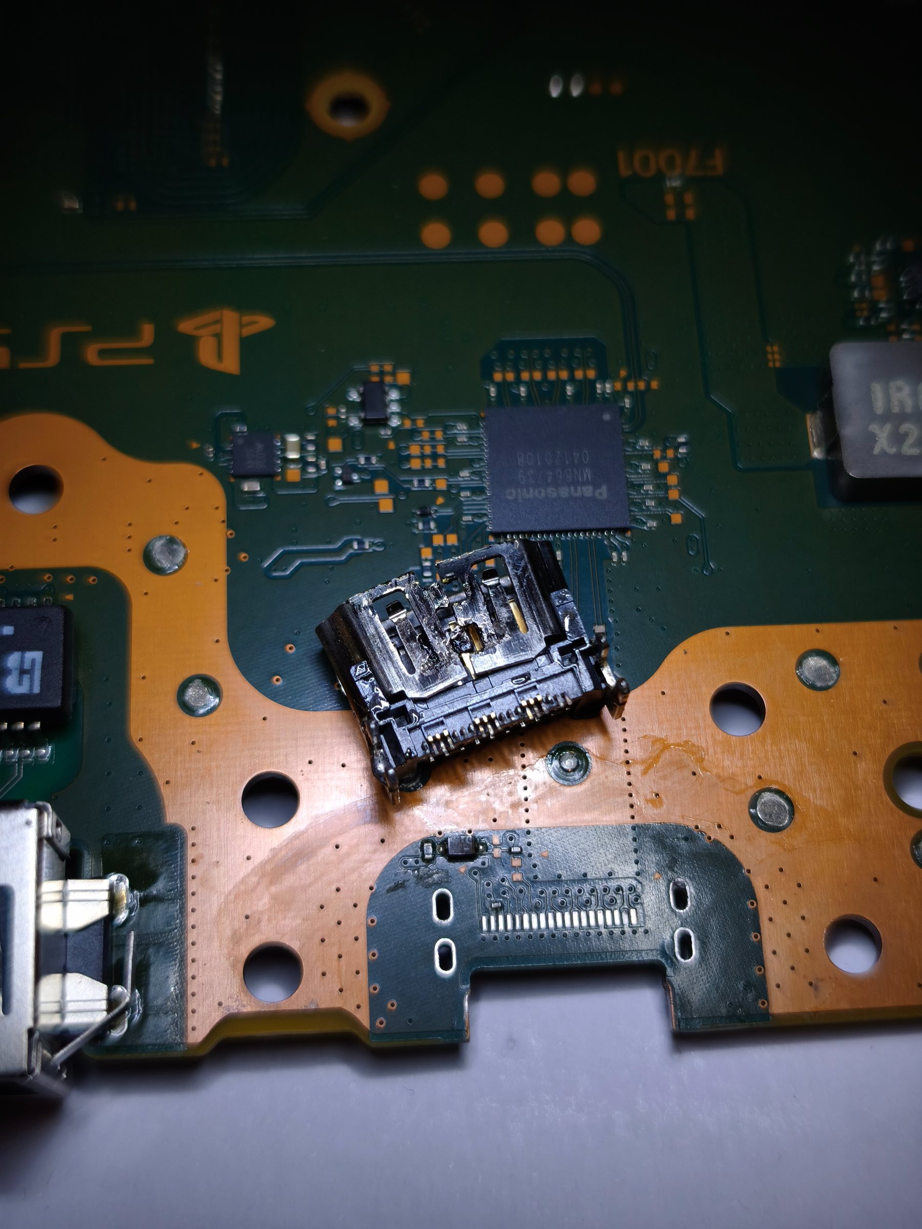 Playstation 5 HDMI lizdo remontas – nuotrauka 2